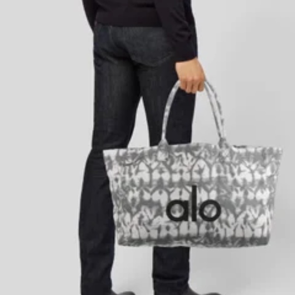 ALO Yoga Handbags - ALO YOGA Canvas Tie-Dye Shopper Tote w/ Tags UNISEX